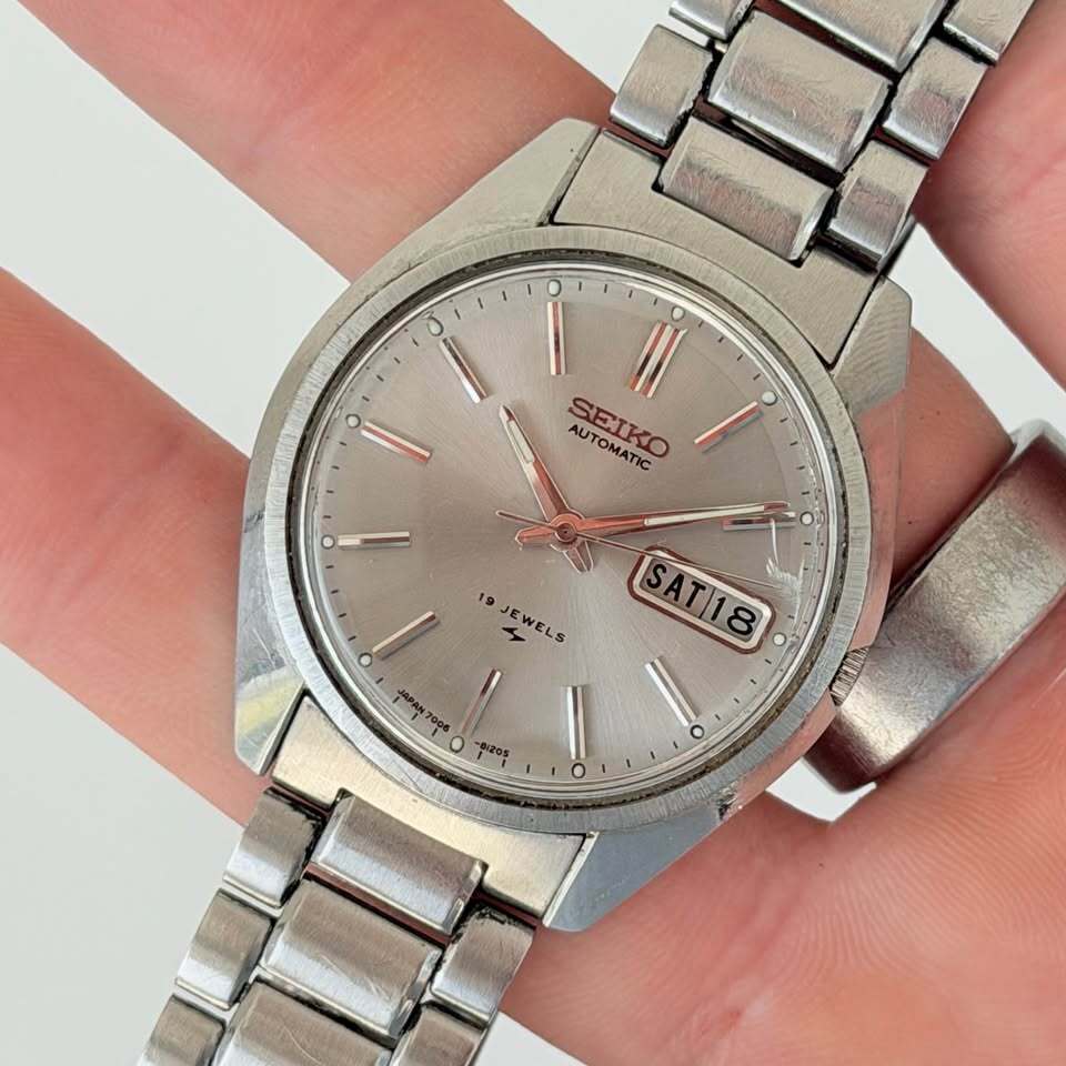 Vintage Seiko 7006-8040 Automatic Watch – 19 Jewels, Day/Date