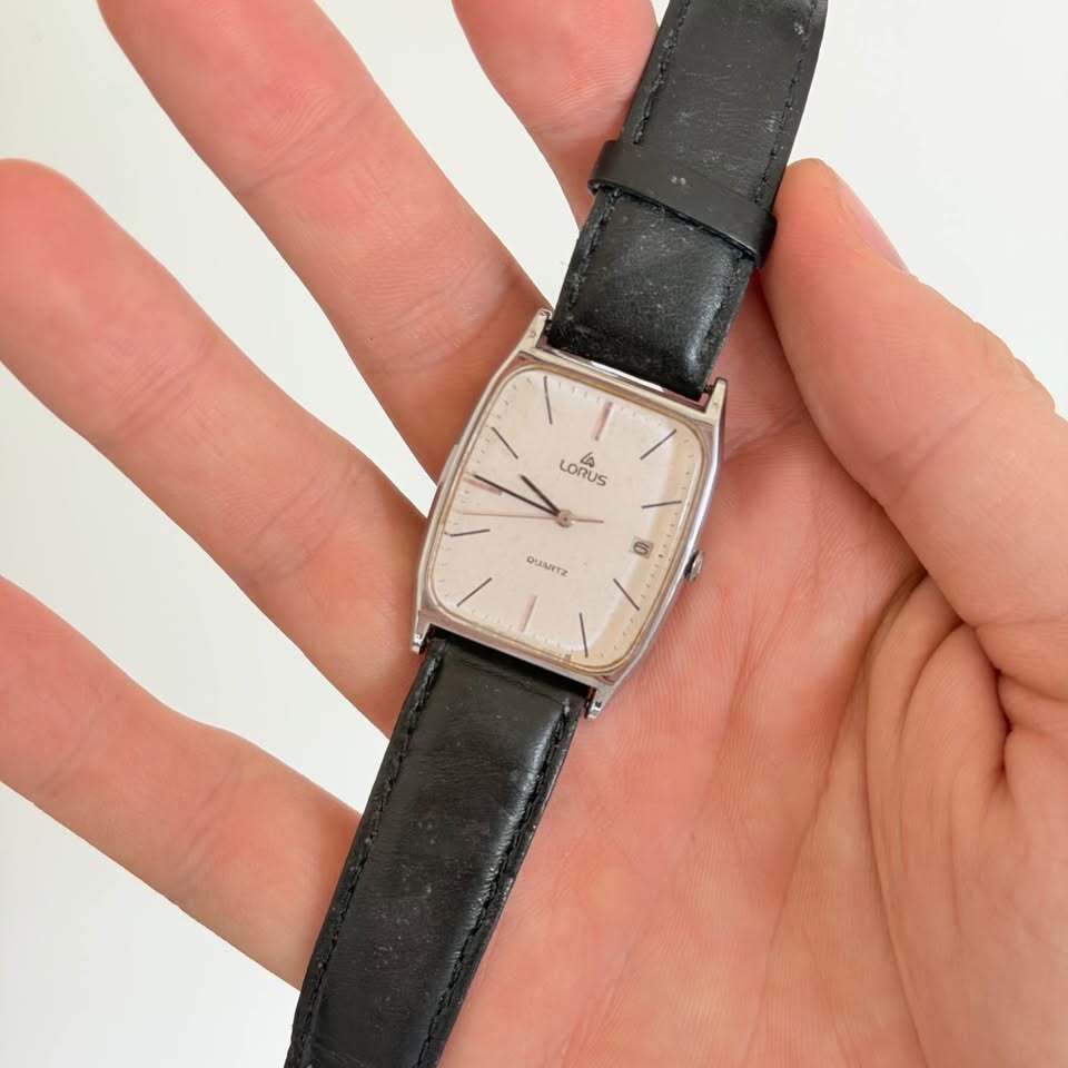 Lorus Quartz Dress Watch Date Cushion Case