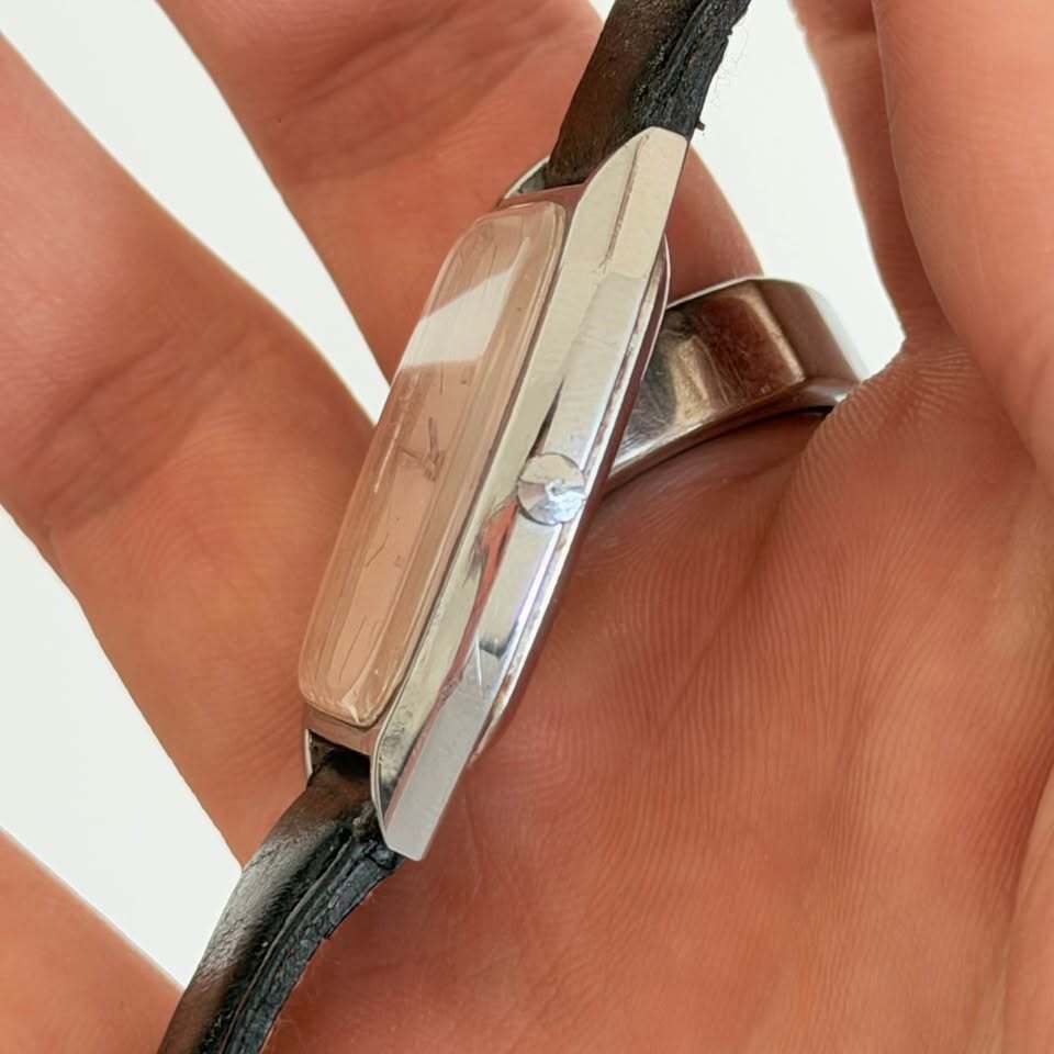 Lorus Quartz Dress Watch Date Cushion Case