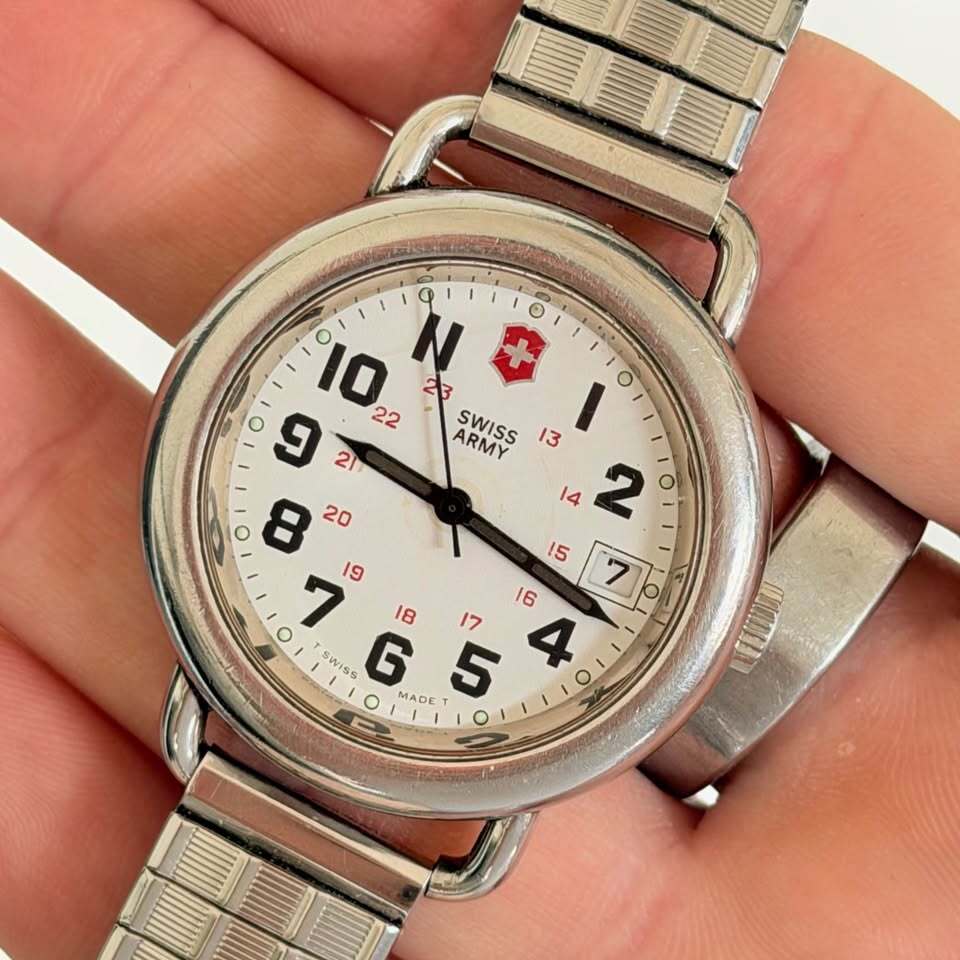 Swiss Army Brand Victorinox Field Watch White Dial 24 Hour Military Time Date