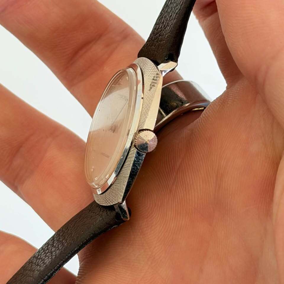 Seiko Diashock 23 Jewels Vintage Hand Wind Dress Watch
