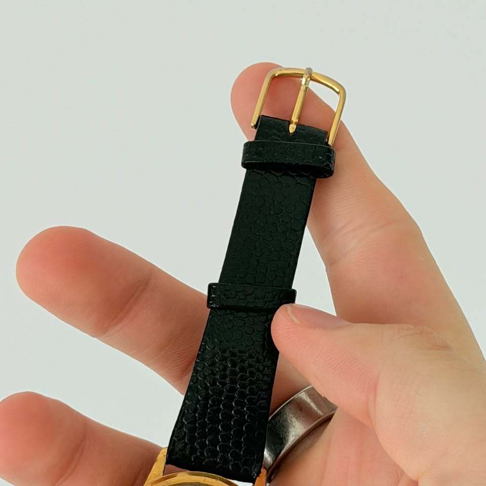 Vintage Unichron Watch – 17 Jewels, Gold Tone