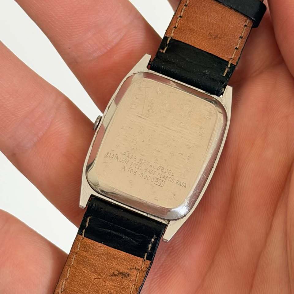 Lorus Quartz Dress Watch Date Cushion Case