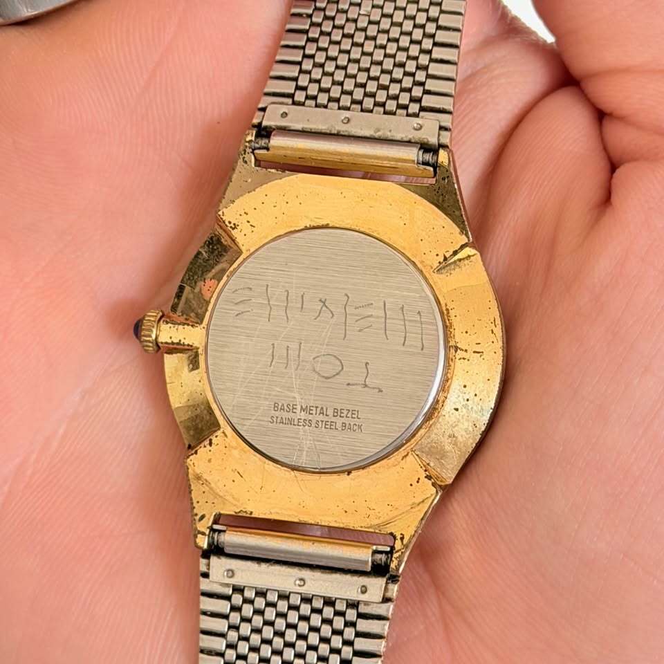 Helbros Quartz Dress Watch Gold Tone Mesh Bracelet
