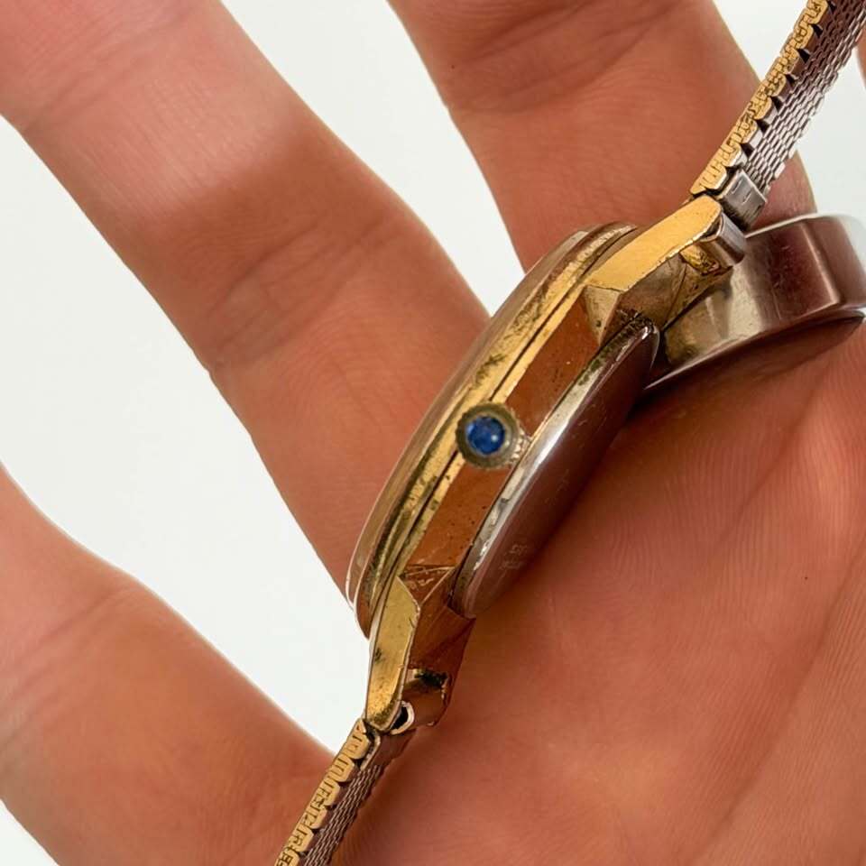 Helbros Quartz Dress Watch Gold Tone Mesh Bracelet