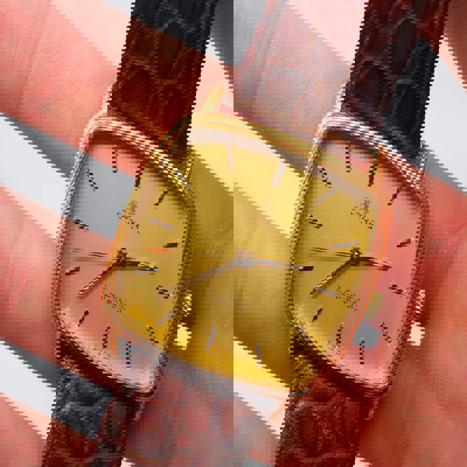 Cyma Mechancial Wind Gold Tone Watch