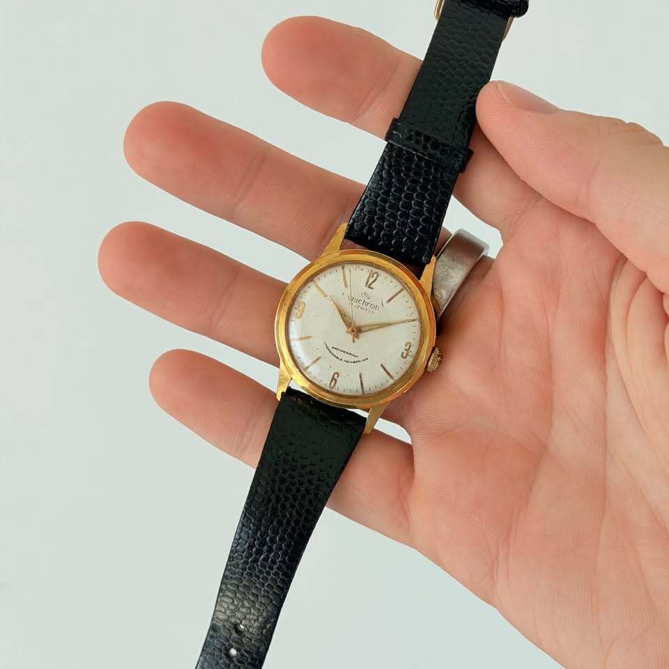 Vintage Unichron Watch – 17 Jewels, Gold Tone