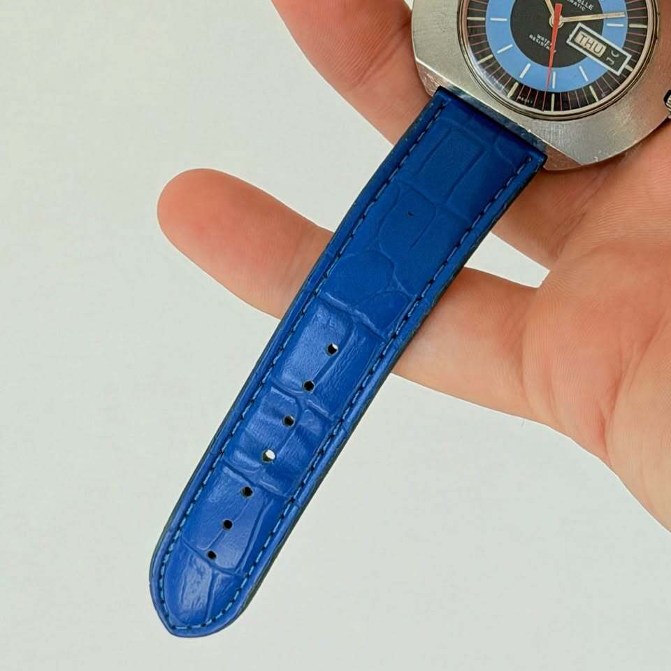 Vintage Caravelle by Bulova “UFO” Dial Automatic Watch – Day/Date